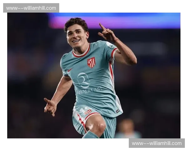 阿尔瓦雷斯任意球世界波定乾坤 马竞前锋高效转化射门机会